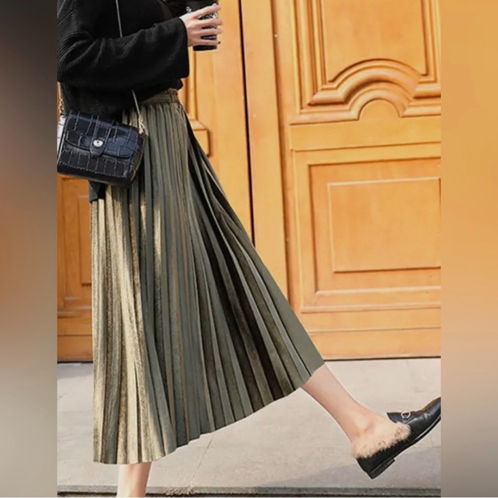 NWT Green High-Waist Pleated A-Line Empire Waist Velvet Skirt Small - Picture 3 of 6